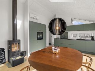 Holiday Home Junis - 900m from the sea by Interhome - 8