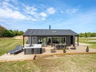 Holiday Home Junis - 900m from the sea by Interhome - 0