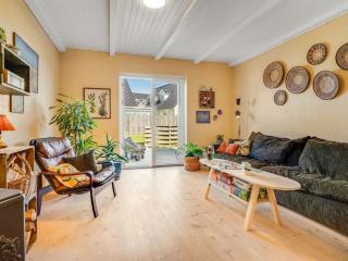 Apartment Sinika - 400m from the sea by Interhome - 9