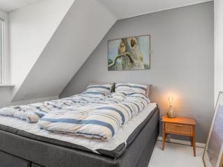 Apartment Sinika - 400m from the sea by Interhome - 4