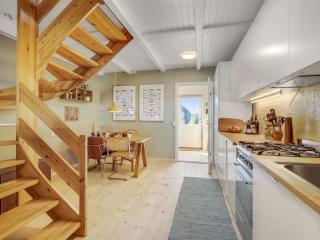 Apartment Sinika - 400m from the sea by Interhome - 7
