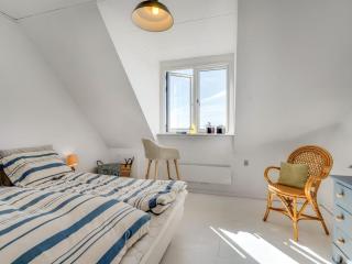 Apartment Sinika - 400m from the sea by Interhome - 1