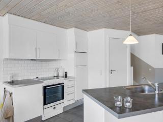 Apartment Arise - 700m from the sea by Interhome - 7