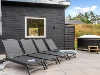 Holiday Home Adisl - 800m from the sea by Interhome - 4