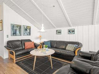 Holiday Home Aida - 550m from the sea by Interhome - 4