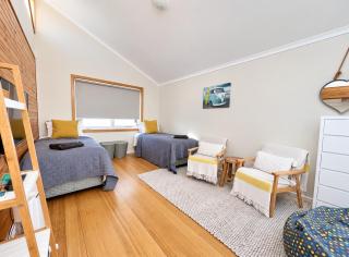 Penguin Beach House - 3