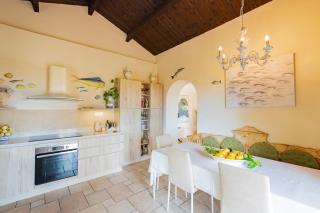 Luxury villa with pool and sea view - 5