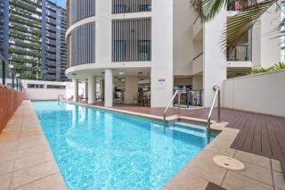 Central Brisbane Stay Sleeps 8 with Free Parking - 9