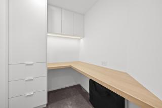 Central Brisbane Stay Sleeps 8 with Free Parking - 1