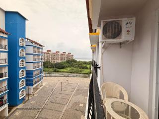 Coasteria 2BR Apt By Amoret Homes - 6