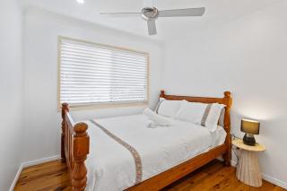 Sunnybank Comfort-4BR Home 2 Bathrooms - 8
