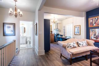 The Gallery Loft walk to Frankfort Ave's dining - 4