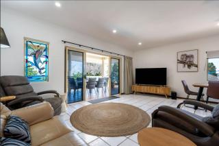#3 La Riviera - Three Bedroom - 1