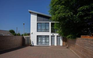 Southside Flat with Private Garden! - 0