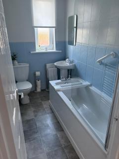 Home in Glasgow 4BR zip links Sleeps 8 G53 - 8