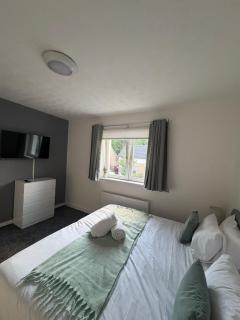 Home in Glasgow 4BR zip links Sleeps 8 G53 - 4