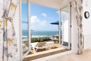 Sunnycliffe House - 9