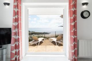 Sunnycliffe House - 5