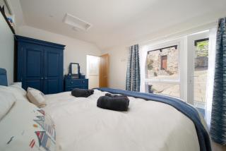 Courtyard Cottage, Barnstaple - 2