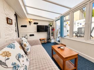 Charming Thatched Cottage, Dog Friendly - Sleeps 4 - 3