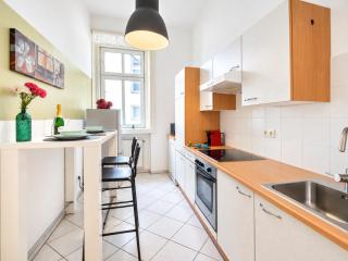 2 Bedroom Apartment for 6 near Augarten & U4 - U2 Metro - Wenen - 2