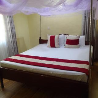 Scholars Lounge & Guest House - 7