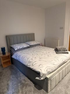 Comfortable, self contained 2 double beds town apartment near Pittodrie Stadium - 8