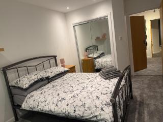 Comfortable, self contained 2 double beds town apartment near Pittodrie Stadium - 5