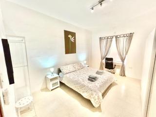 St Julians - Balluta Bay large 3 bedroom apartment - 3