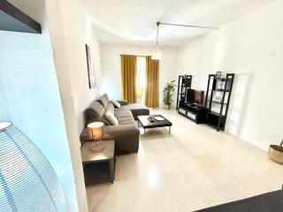 St Julians - Balluta Bay large 3 bedroom apartment - 7