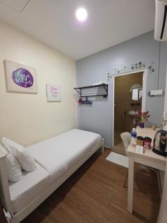 The Backpackers Hut Jonker Melaka - 2