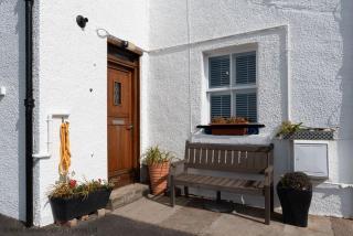 Harbourside Cottage - 9