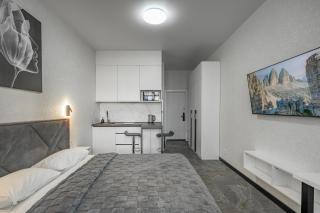 29-355-1 Manhattan, Beresteiskyi 11, Kyiv, Politekh metro nearby, fantastic city view, Petrovdom Apartment - 1