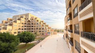 Coastal Escape Stylish Studio in Bab Al Bahr - 1