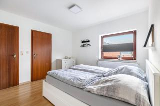 Small Holiday Apartment 3 - 8