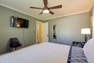 Centrally Located Cincinnati Escape w/ Deck & Yard - 2