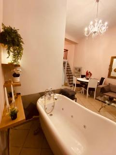 Royal Suites - 1