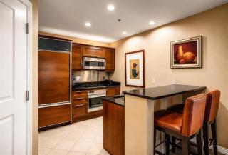 MGM Signature Tower 2 8th Floor 1BR Strip View Balcony No Resort Fee - 4