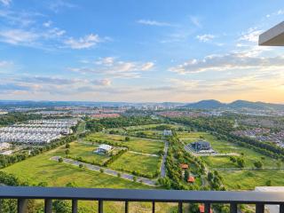Minimalist Studio Trefoil Setia Alam linked bridge to Mall and Convention Centre near to NIH Peninsula - 2