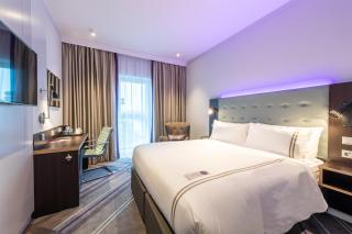 Premier Inn Hamburg St. Pauli - 0