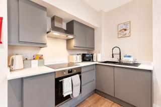 Flat2 2BR in Horsemarket - 1