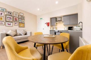 Flat2 2BR in Horsemarket - 2