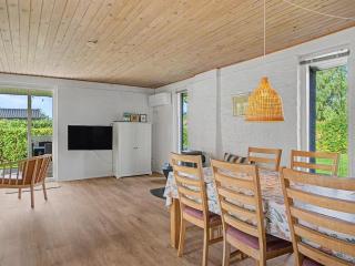 Holiday Home Undine - 300m from the sea by Interhome - 1