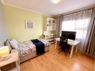 Ocean Stay Self Catering - 8
