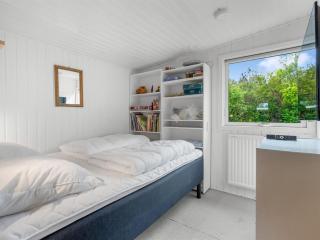 Holiday Home Antonie - 700m from the sea by Interhome - 2