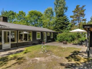 Holiday Home Gunnil - 400m from the sea by Interhome - 4