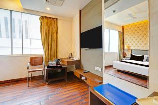Palette Hotel by CheckIn Zero Mile, Nagpur - 4