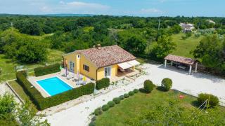 Villa Butkovici by Villas Guide - 1