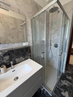 GrandCentral your Gateway to Everywhere 4Bedr2Bath - 5