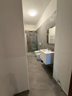 GrandCentral your Gateway to Everywhere 4Bedr2Bath - 1